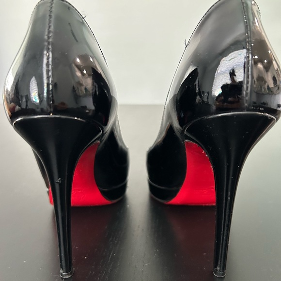 Christian Louboutin women’s heels black - Picture 4 of 7